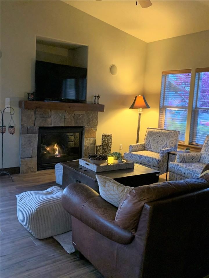 1449 W Stillwater Dr - Photo 7 of 17