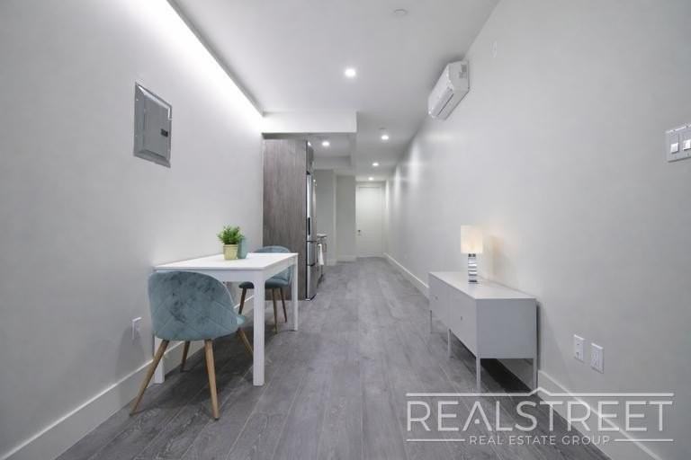 277 Linden St #1B - Photo 6 of 12