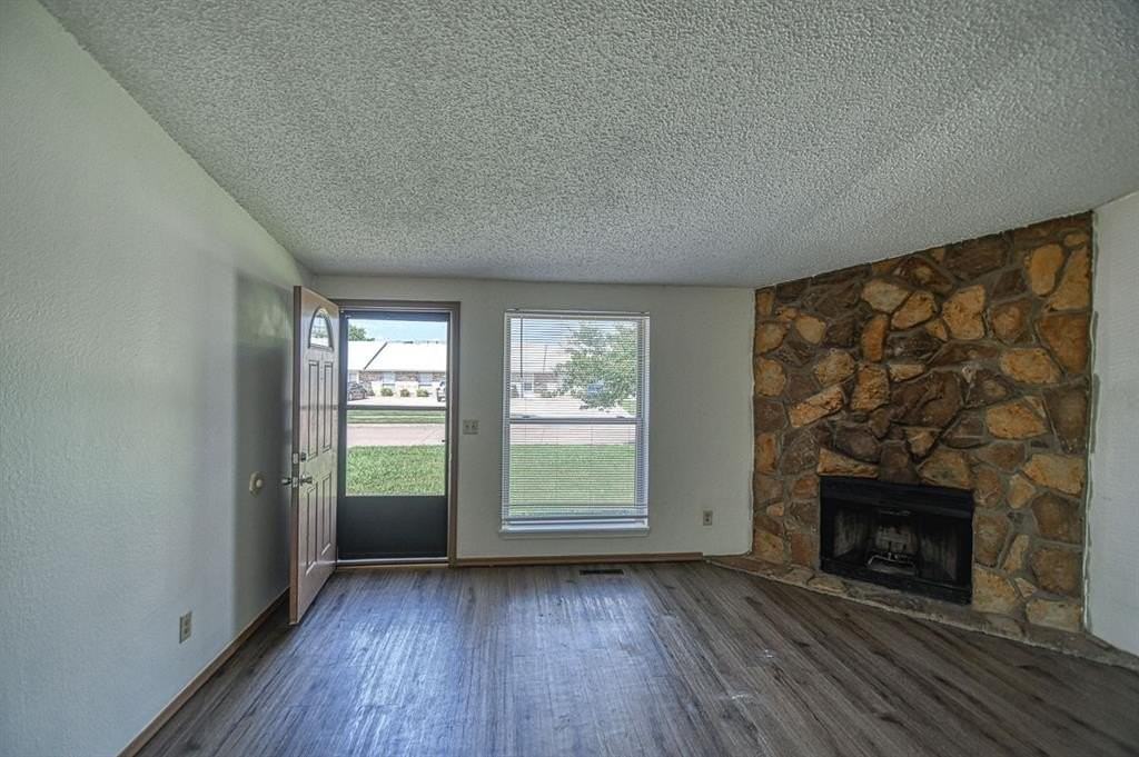 2264 Donna Dr Unit 1/2 - Photo 3 of 20