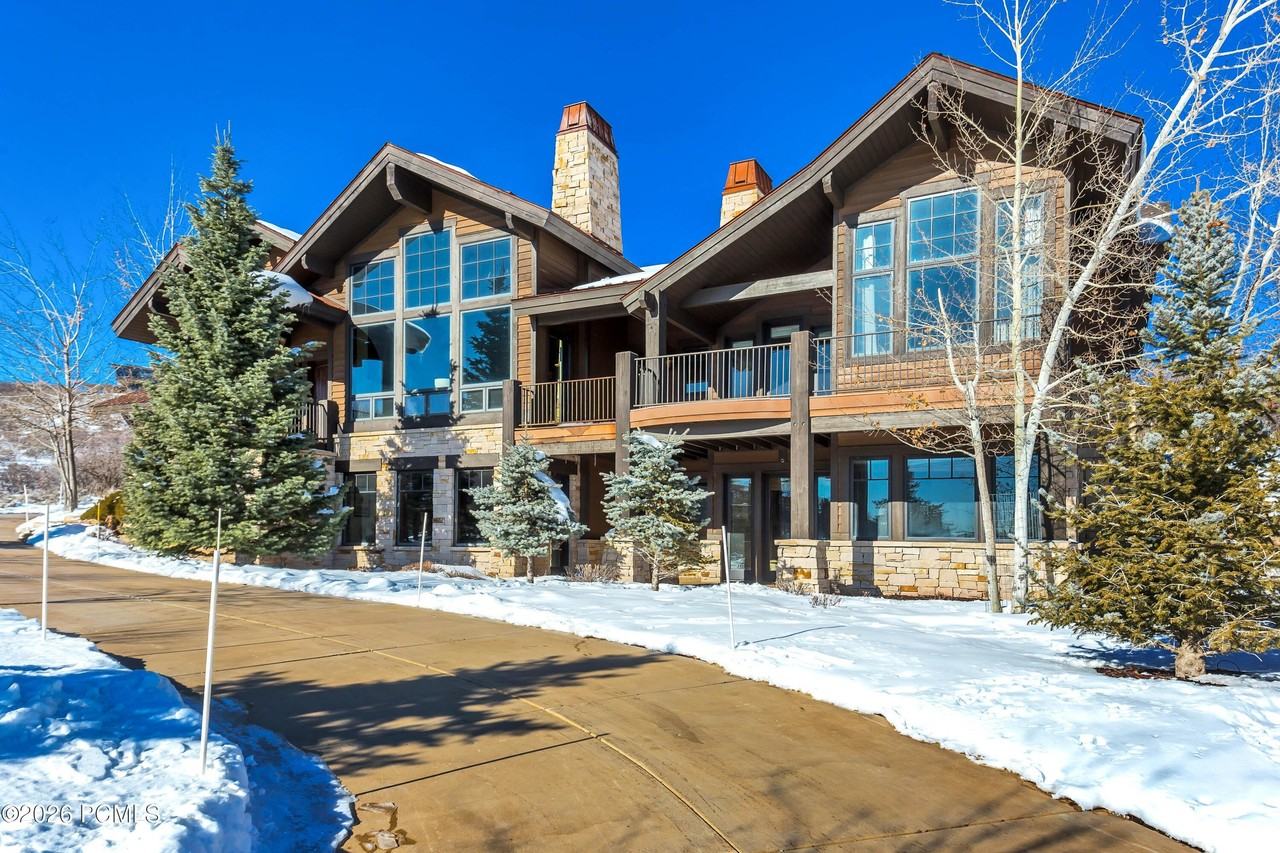 8235 Sunrise Loop - Photo 2 of 40