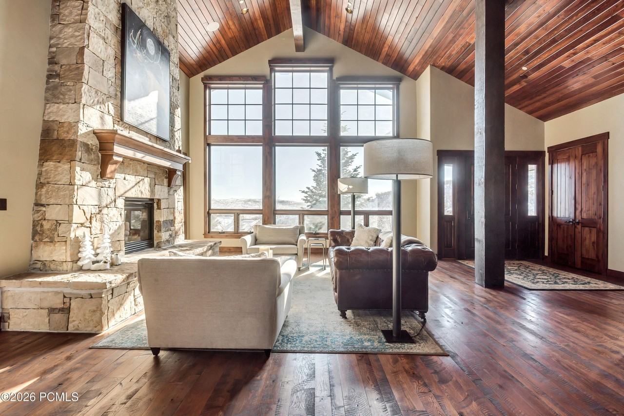 8235 Sunrise Loop - Photo 5 of 40