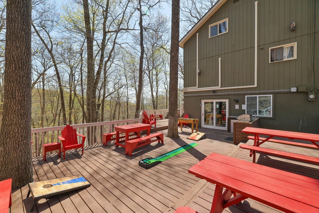 163 Cambridge Ct - Photo 2 of 50