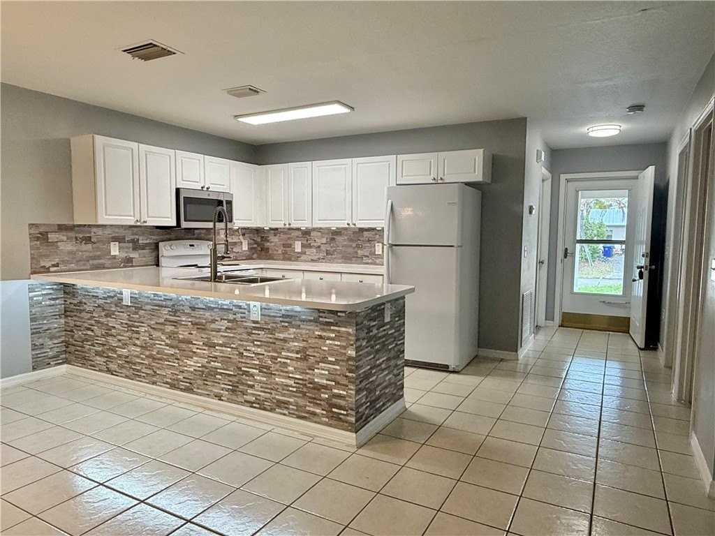 272 Keen Ter Apt A - Photo 5 of 20