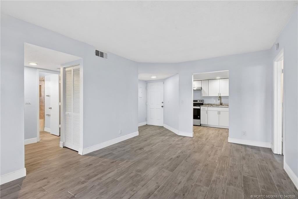 1564 Se Royal Green Cir #104 - Photo 7 of 35