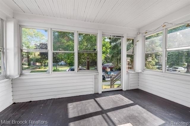 520 E Hazelhurst St - Photo 3 of 15