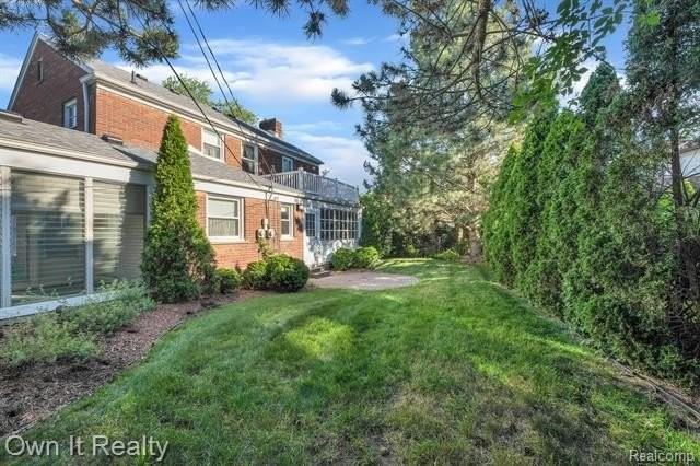 1830 Belmont St - Photo 4 of 31