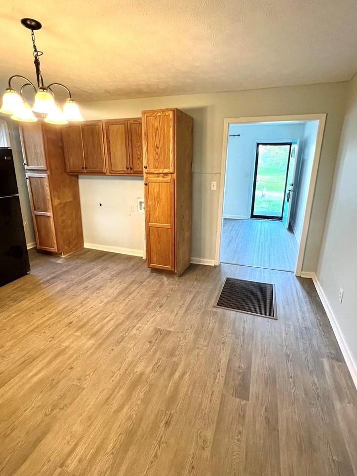 117 Williams St #1 - Photo 6 of 11