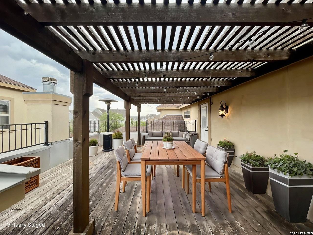 5921 Whitby Rd Unit 102 - Photo 5 of 50