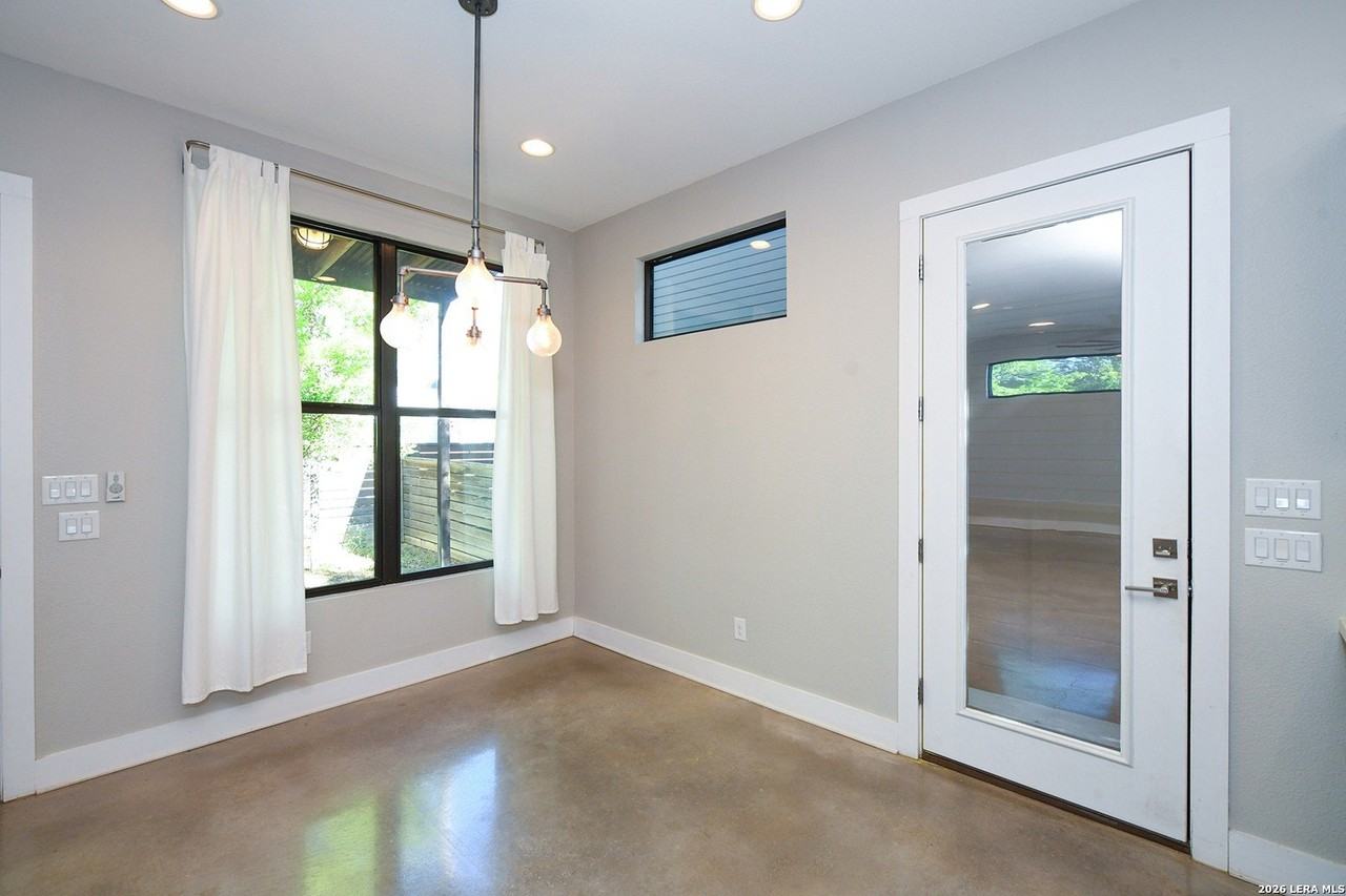 203 Nogalitos St #12 - Photo 4 of 31