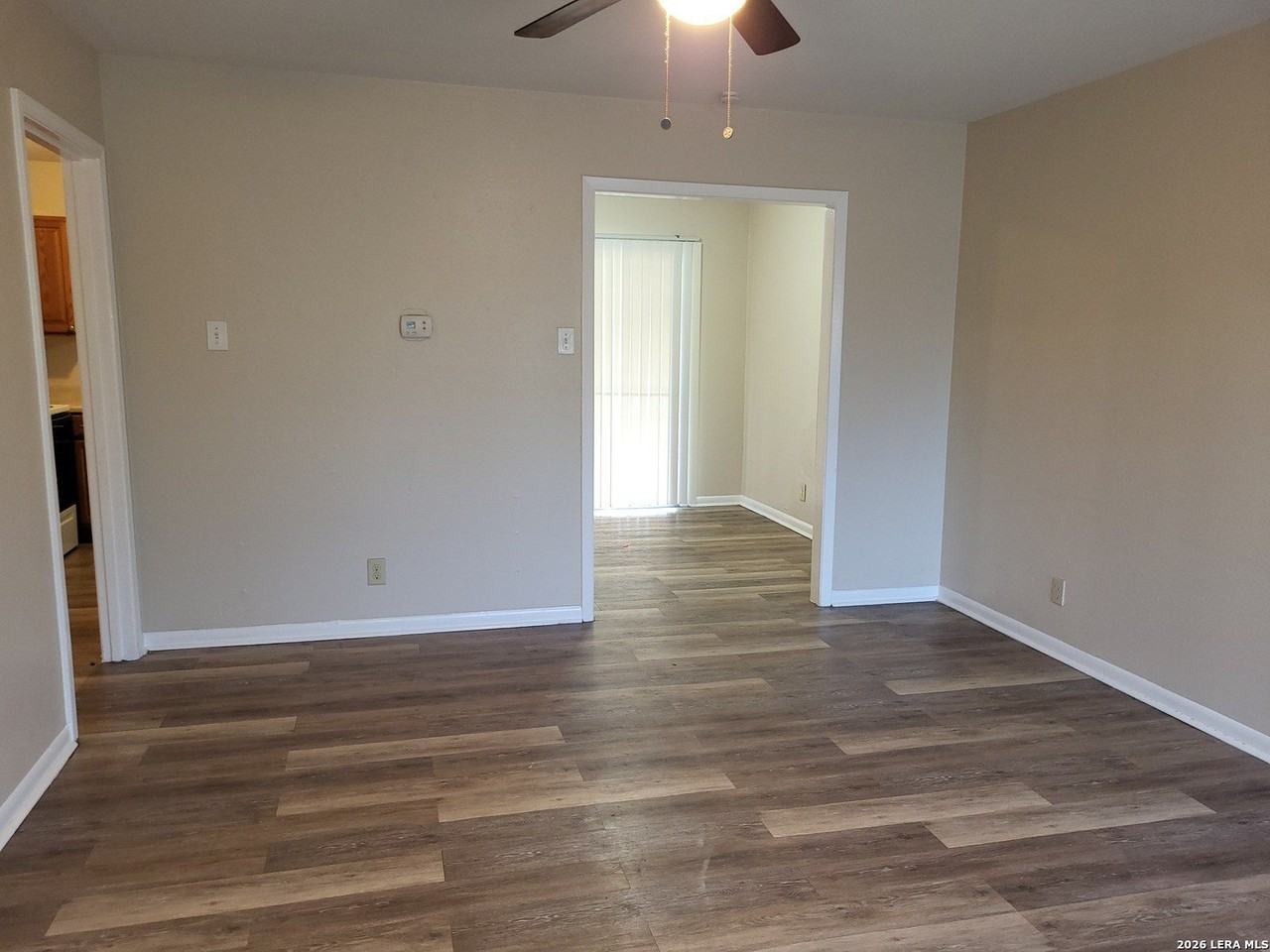 221 Scott Ave - Photo 4 of 10