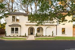 featured image of 417 E Hildebrand Ave