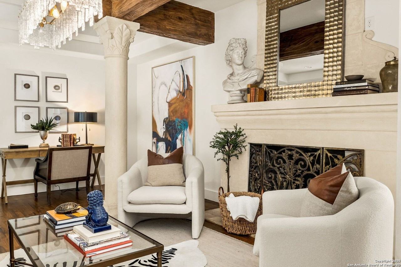 417 E Hildebrand Ave - Photo 7 of 33