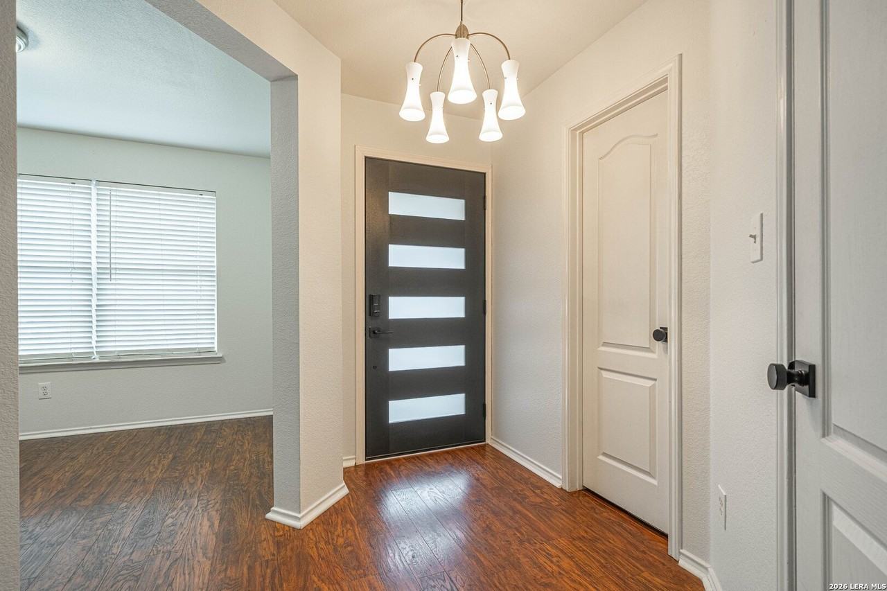 11215 Archers Bay - Photo 5 of 34