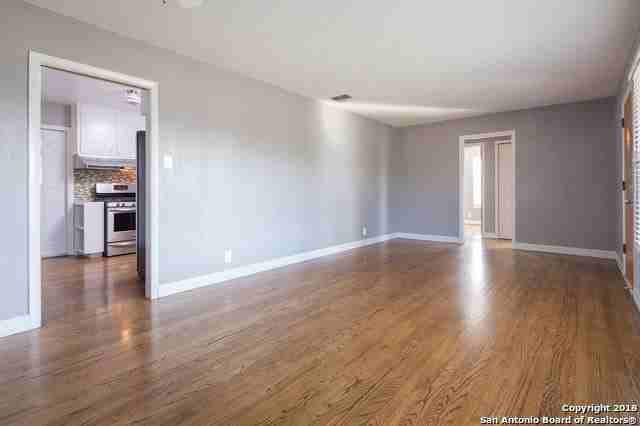 303 Schmeltzer Ln - Photo 6 of 19