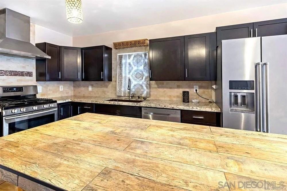 2621 L St - Photo 5 of 17