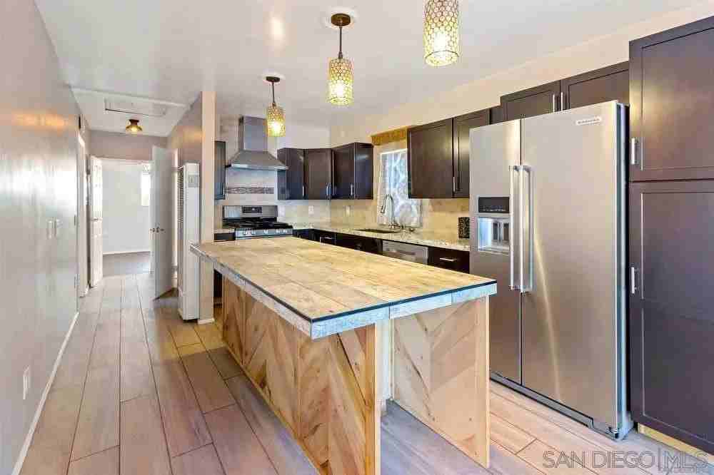 2621 L St - Photo 6 of 17