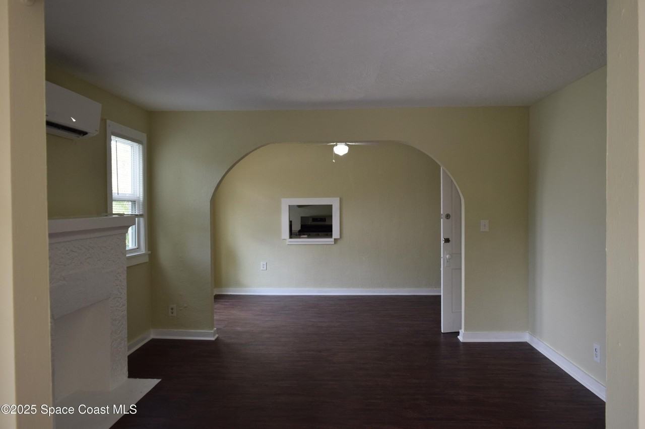 658 Young St Apt 4 - Photo 6 of 15