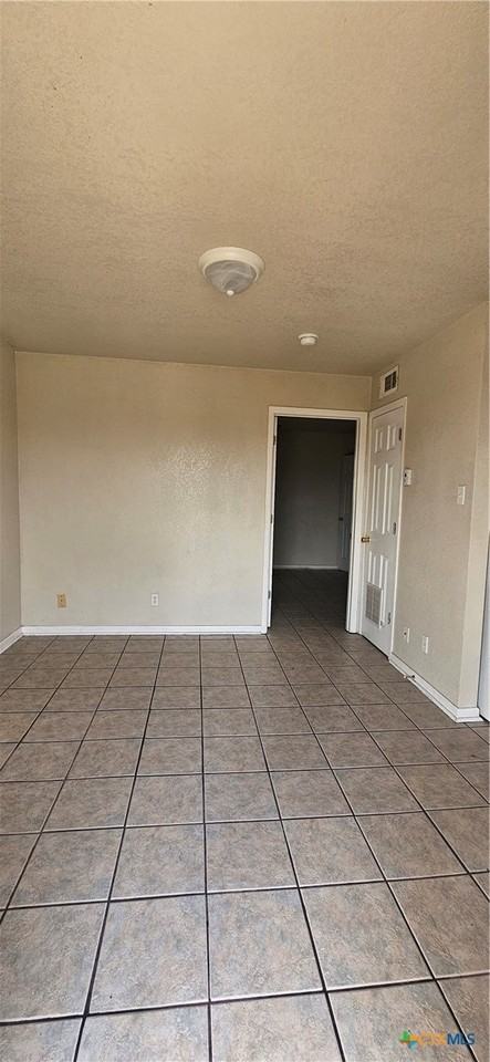 607 N 20th St Apt 201 - Photo 2 of 6