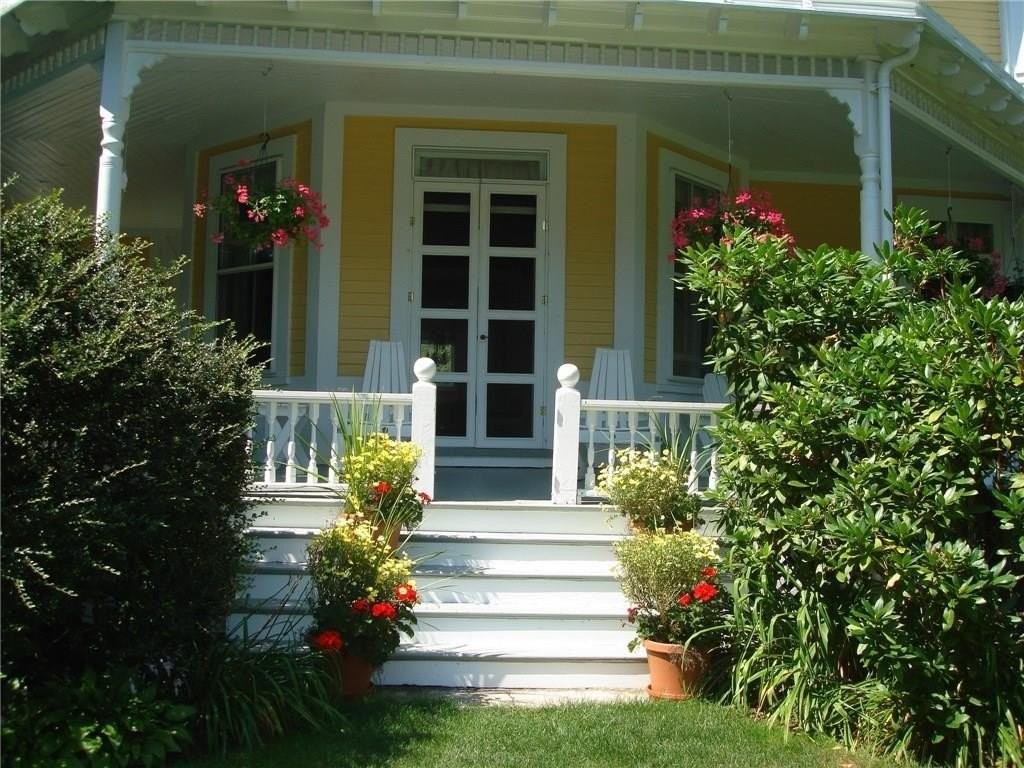 589 Bellevue Ave - Photo 2 of 21