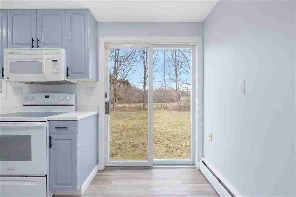 4 Longmeadow Ave - Photo 5 of 34