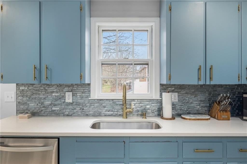 384 Valley Rd - Photo 2 of 46