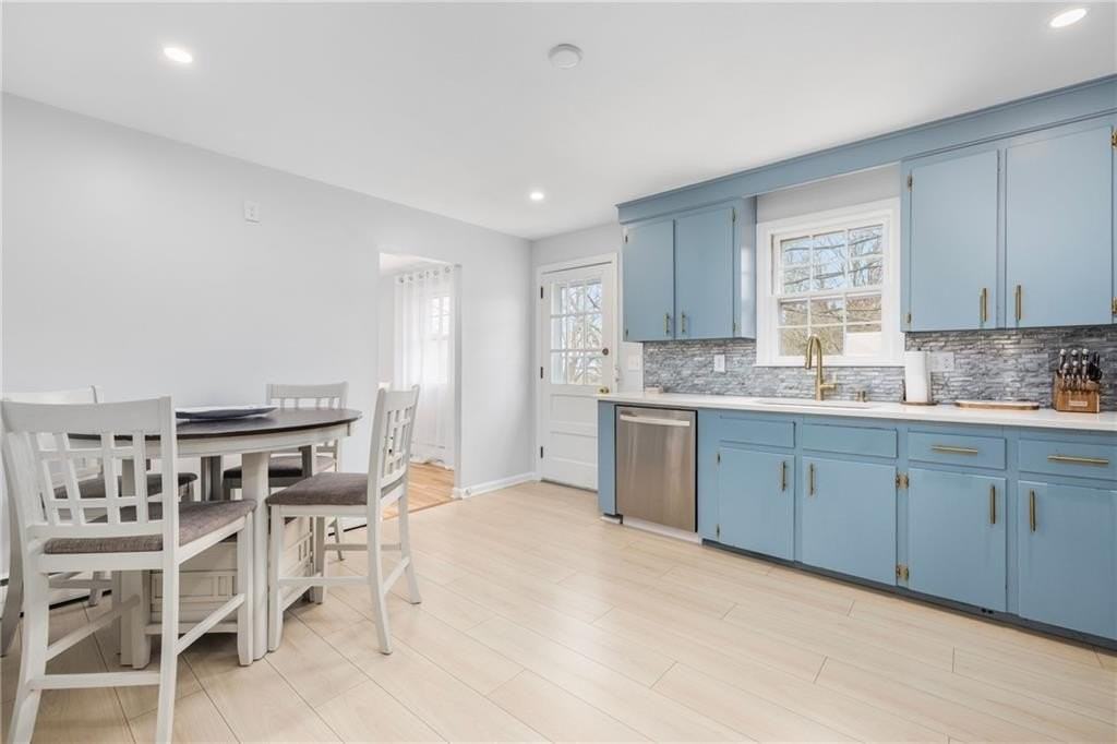 384 Valley Rd - Photo 5 of 46