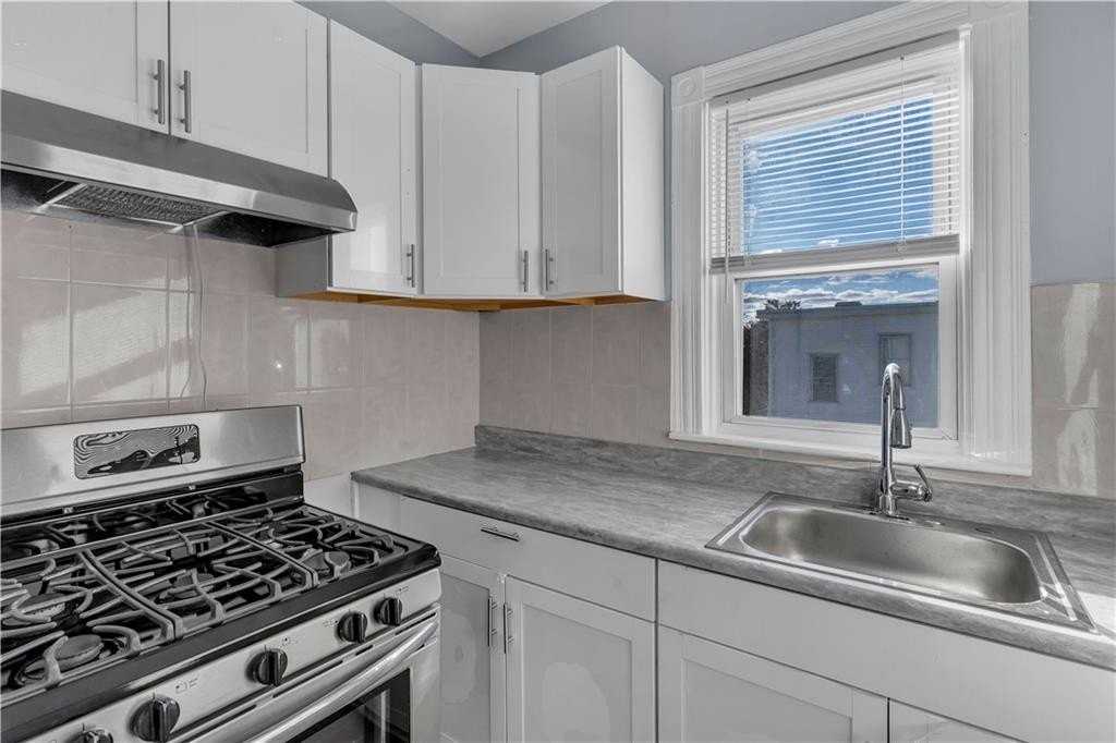 78 Old Oak Ave #2 - Photo 5 of 23