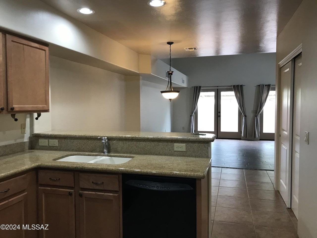 3149 N Olsen Ave - Photo 5 of 26