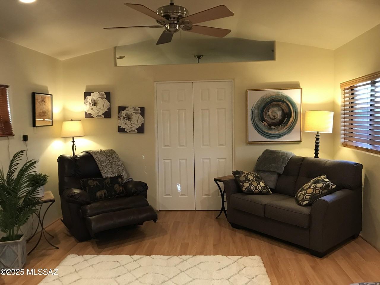 3419 N Wilson Ave - Photo 2 of 19