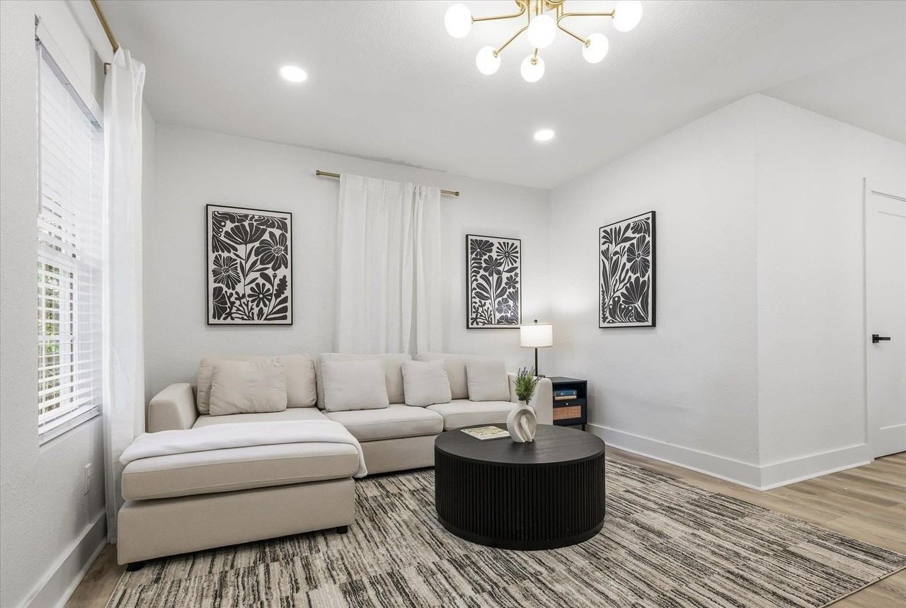 643 W 8th Ave - Photo 7 of 45