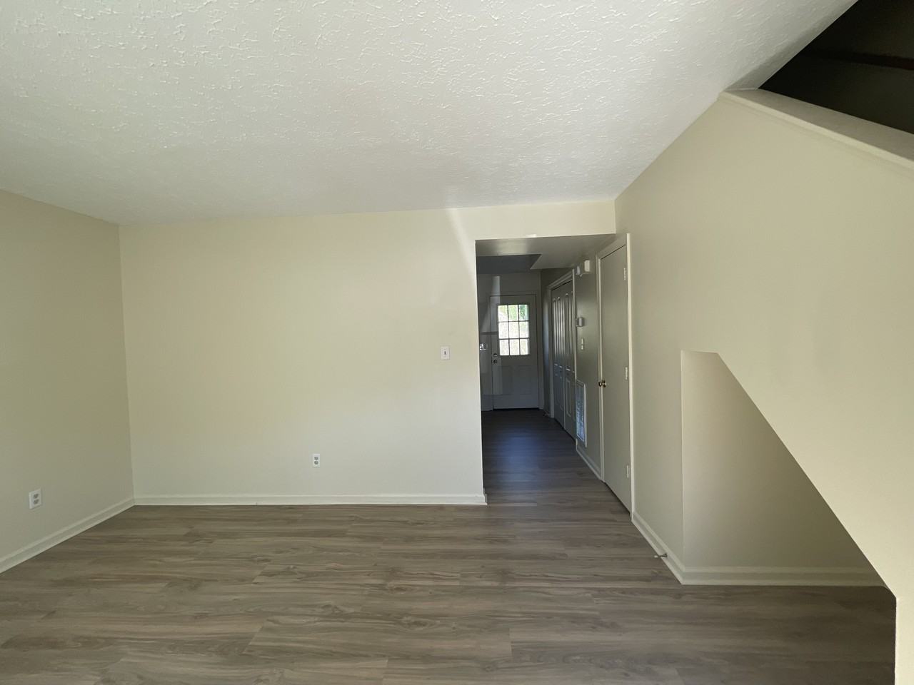 156 Cedar Crest Dr #1 - Photo 4 of 10