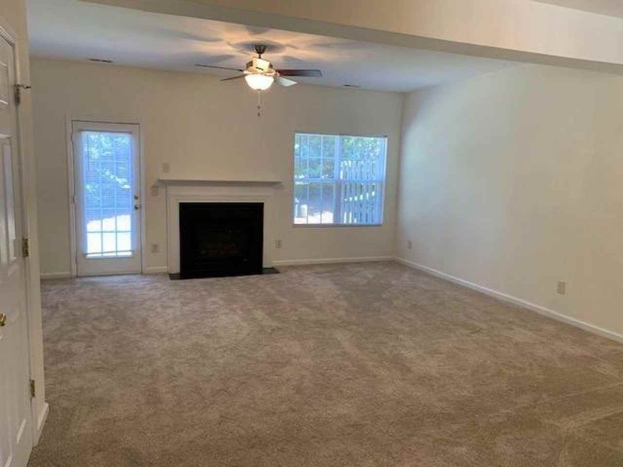 104 Graystar Rd - Photo 5 of 17