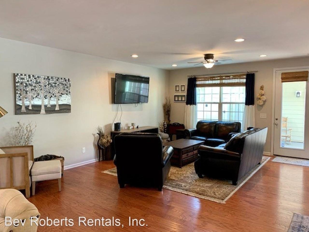 130 Spring Pine Ln - Photo 4 of 21