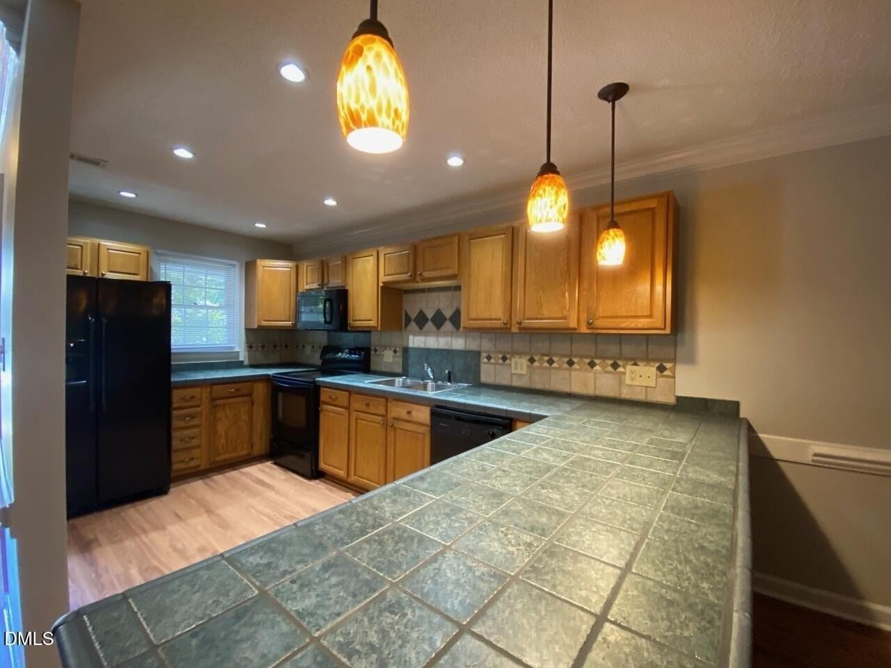 108 Briarcreek Ct - Photo 3 of 16