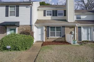 featured image of 1032 Fairfax Dr