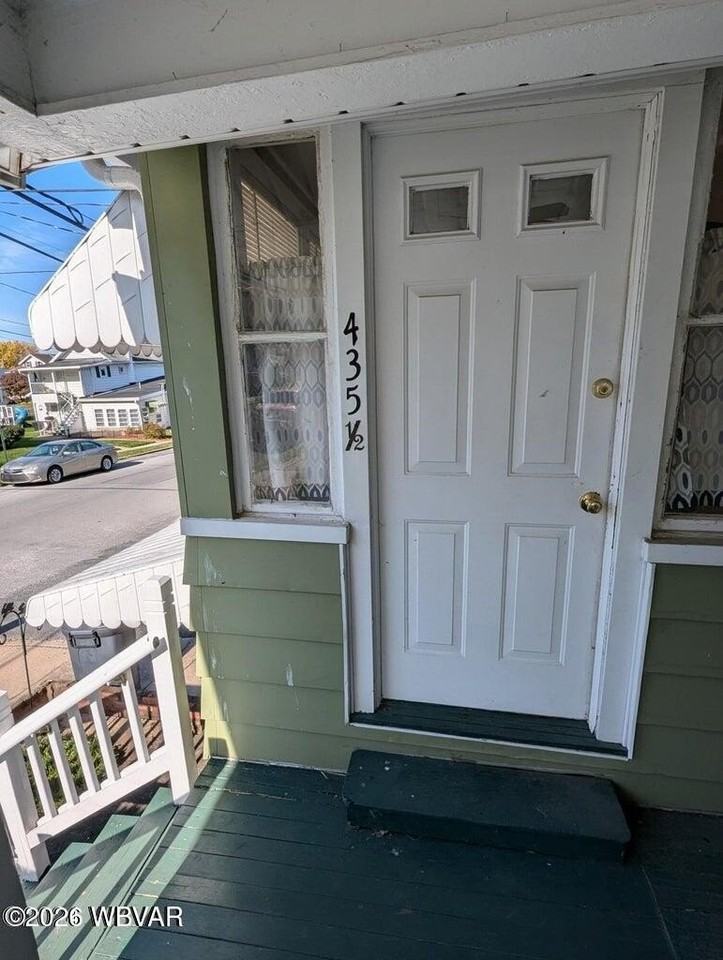 435 1/2 Bayard St - Photo 3 of 13