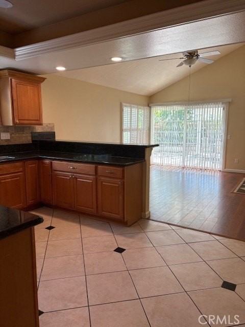 2124 Winterwood Dr - Photo 3 of 14