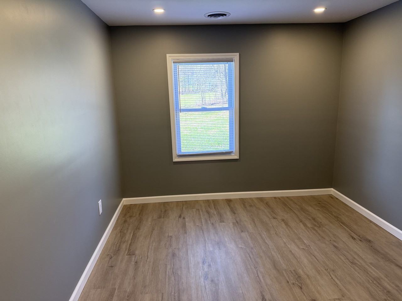 2126 State Route 17k - Photo 6 of 10