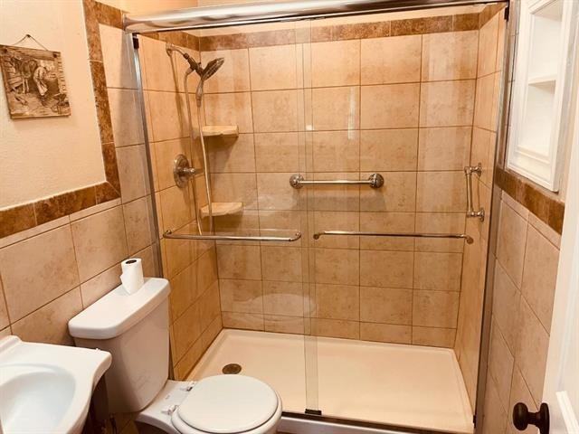 1208 Dupont Dr - Photo 6 of 9