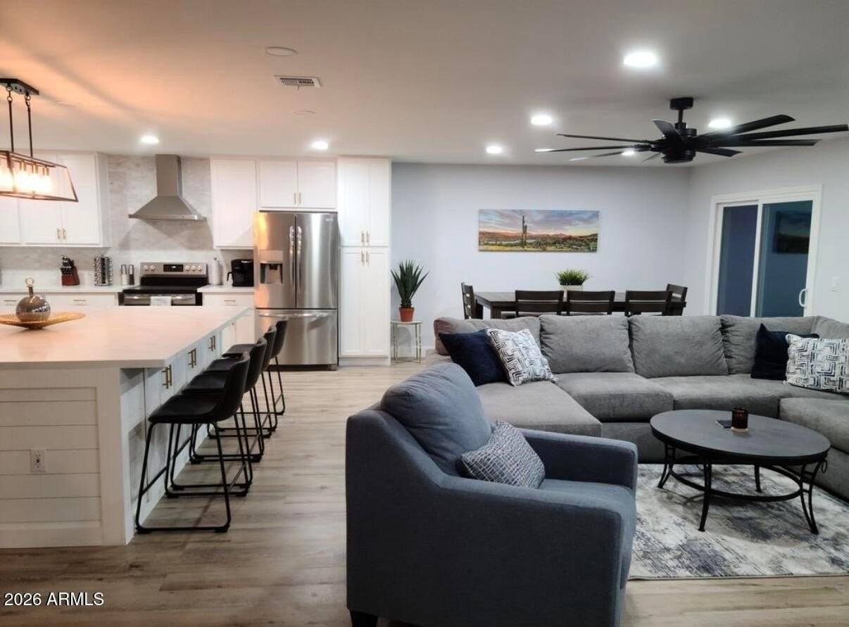 936 E Hermosa Dr - Photo 2 of 10