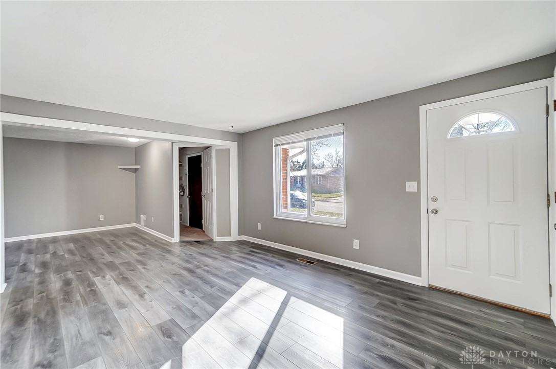 4825 Flagstone Ct - Photo 6 of 33