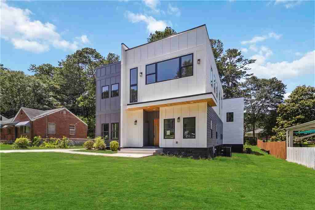 1554 Columbia Cir - Photo 3 of 50