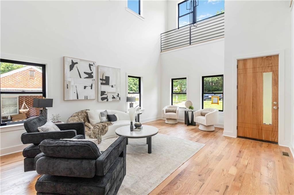 1554 Columbia Cir - Photo 7 of 50