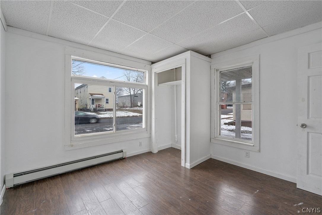 262 W 4th St S - Photo 7 of 15