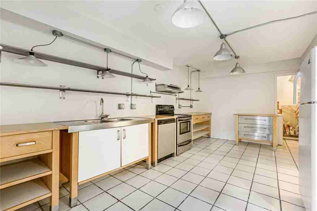 903 Octavia St - Photo 7 of 18