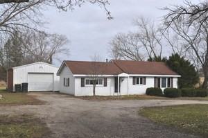 19006 W Edwards Rd - Photo 2 of 9