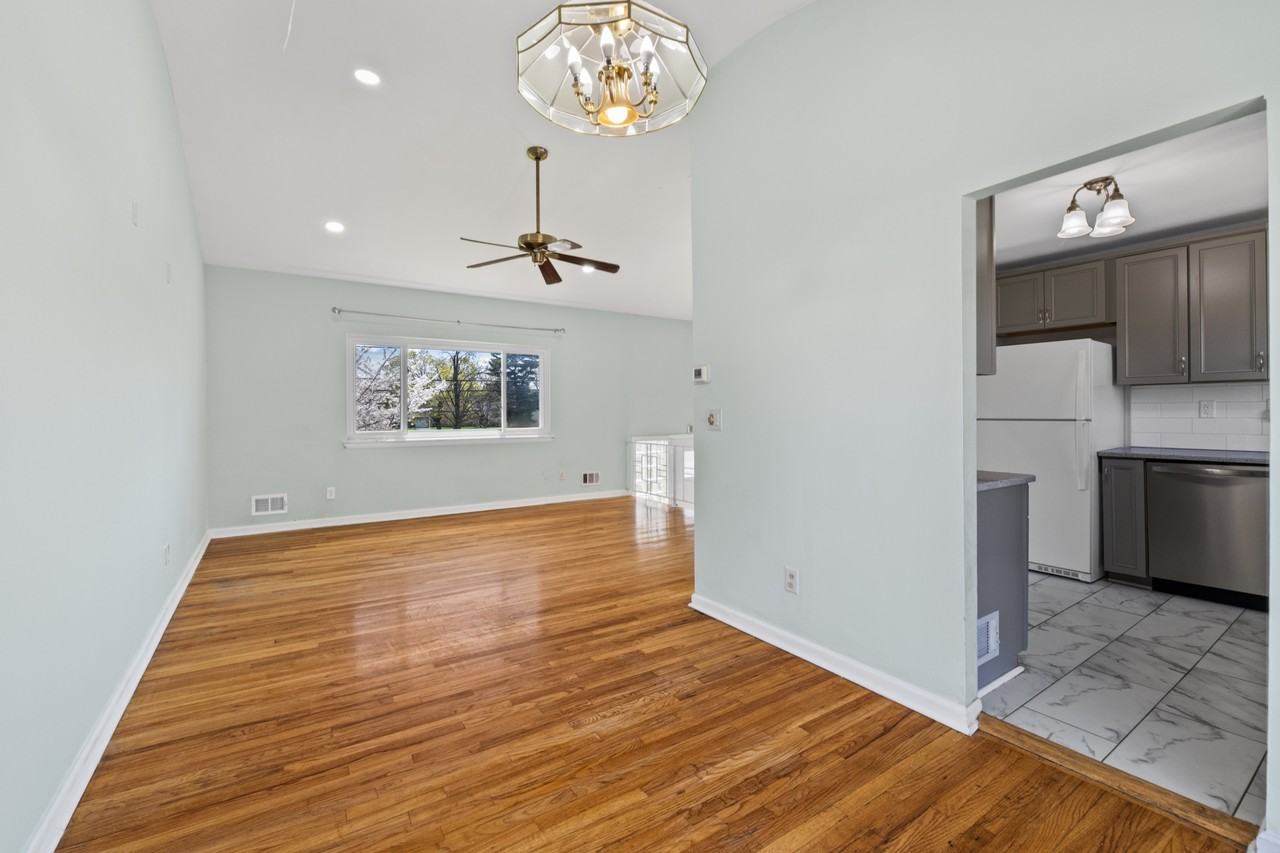 9 Deborah Dr #1 - Photo 2 of 18