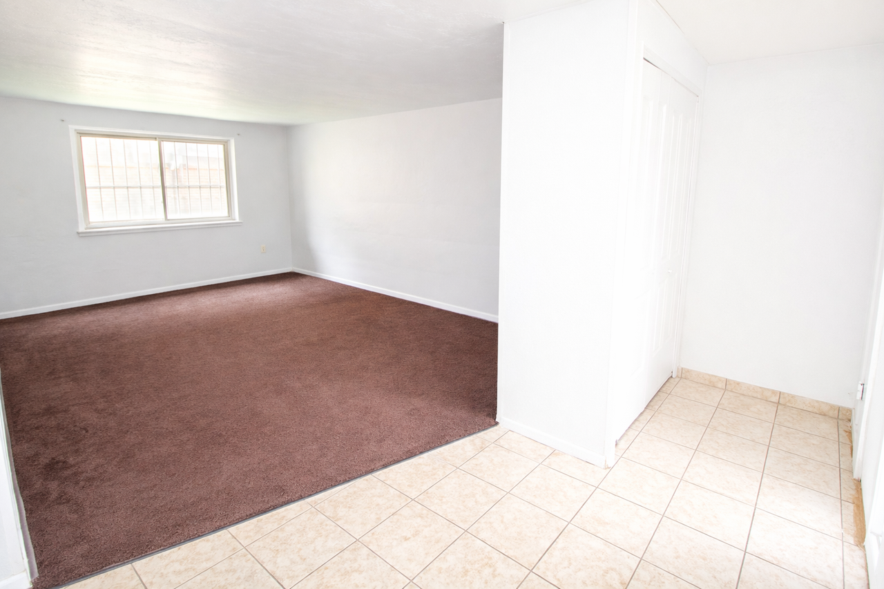 5527 ELLSWORTH AVENUEAPT 106 #106 - Photo 3 of 8