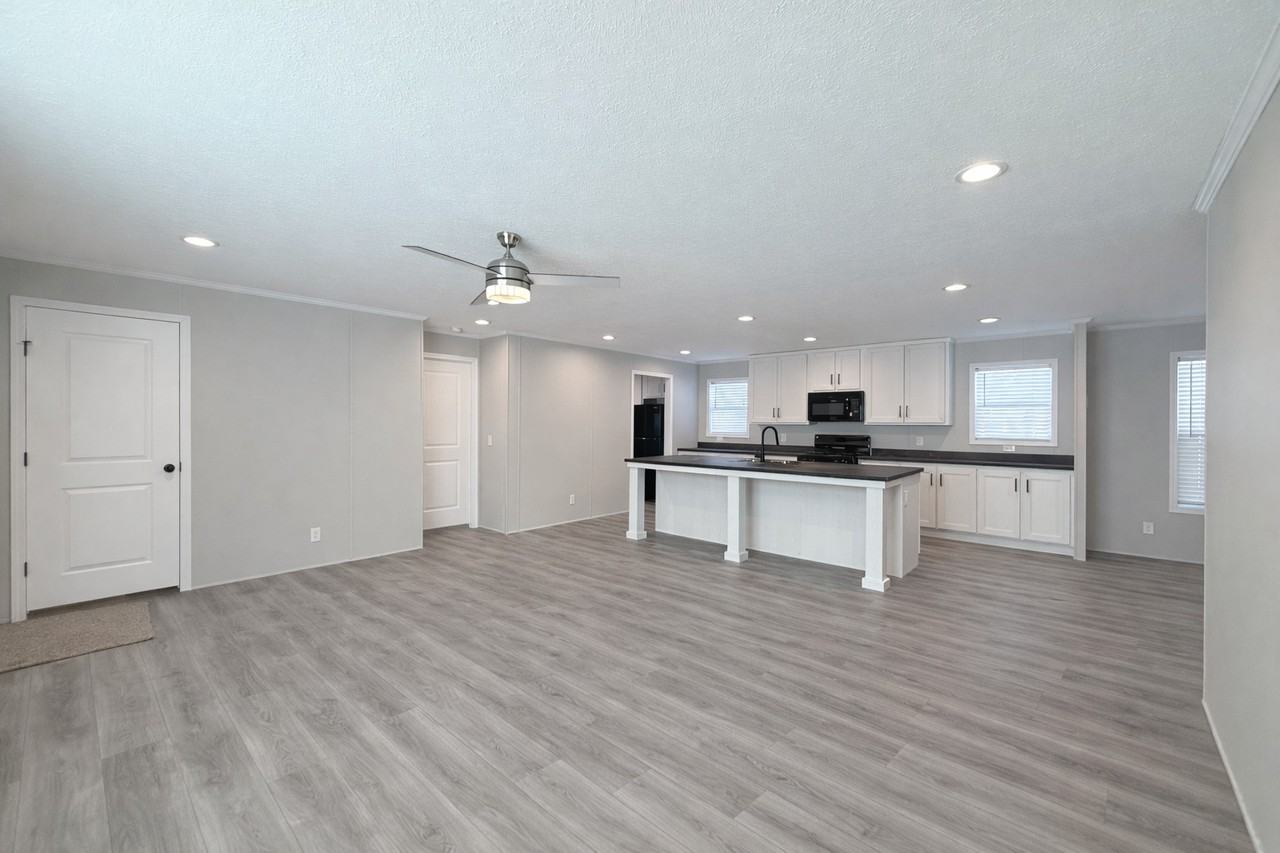 29638 Danbury Ct #240 - Photo 3 of 27