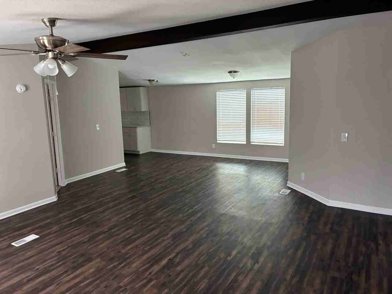 1403 Darold Dr - Photo 7 of 34